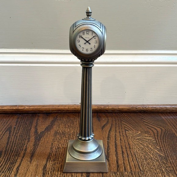 Bulova Other - Union square antique brass clock